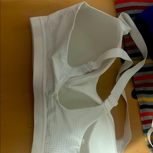 Three sports bras! 2 Victoria’s Secret! Sz Large $6.99 shipping! - Picture 6 of 8